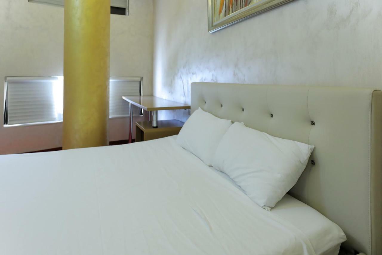 Hotel Gjuta تيرانا المظهر الخارجي الصورة