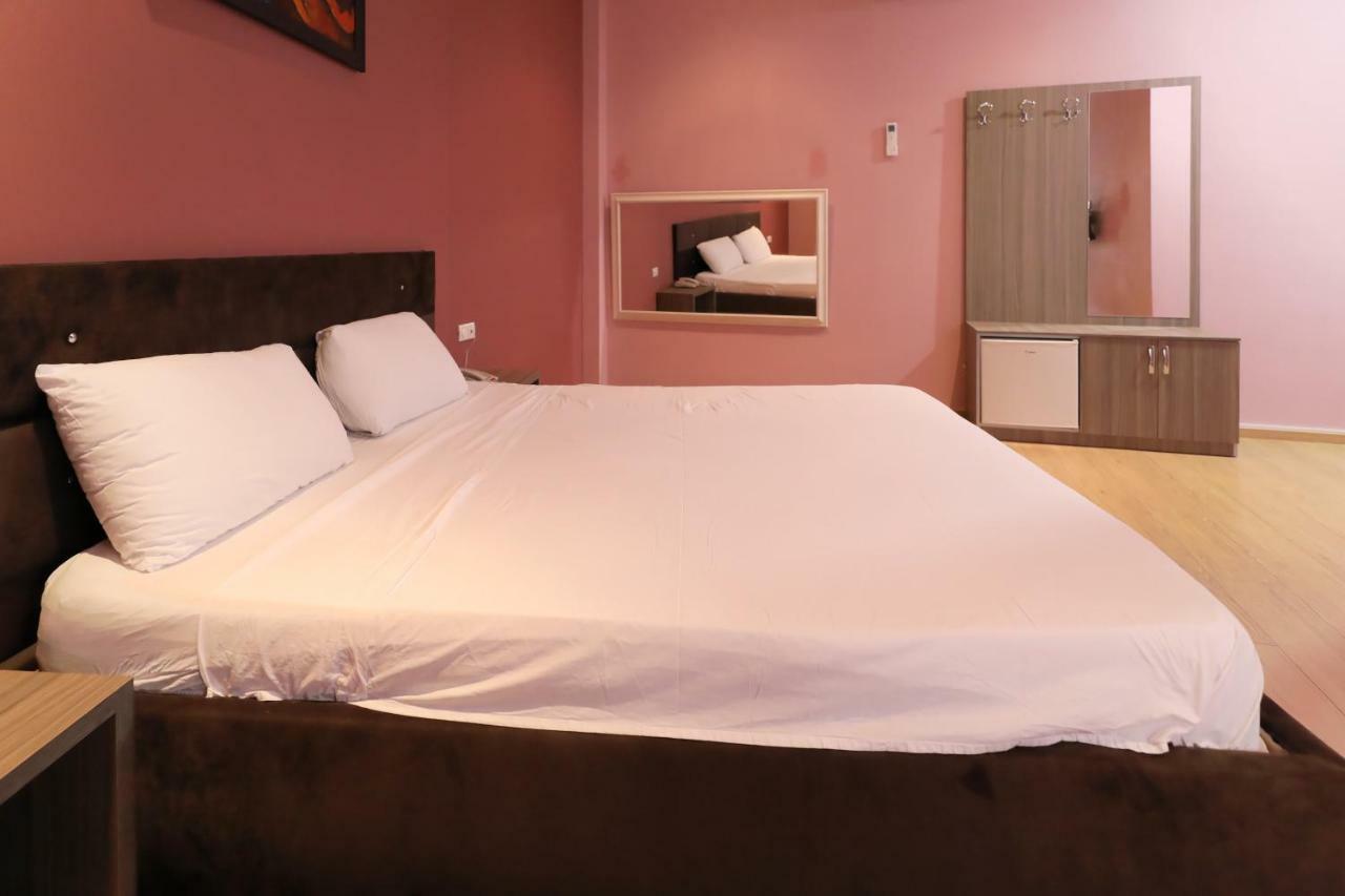 Hotel Gjuta تيرانا المظهر الخارجي الصورة